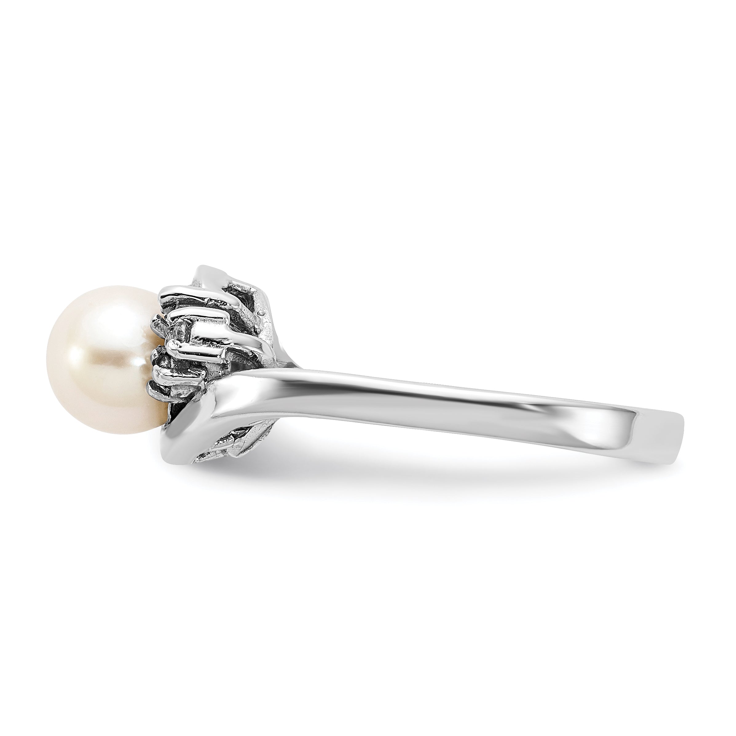 14k White Gold 6mm White Freshwater Cultured Pearl and 1/20 carat A Diamond Ring Y4316PL/A