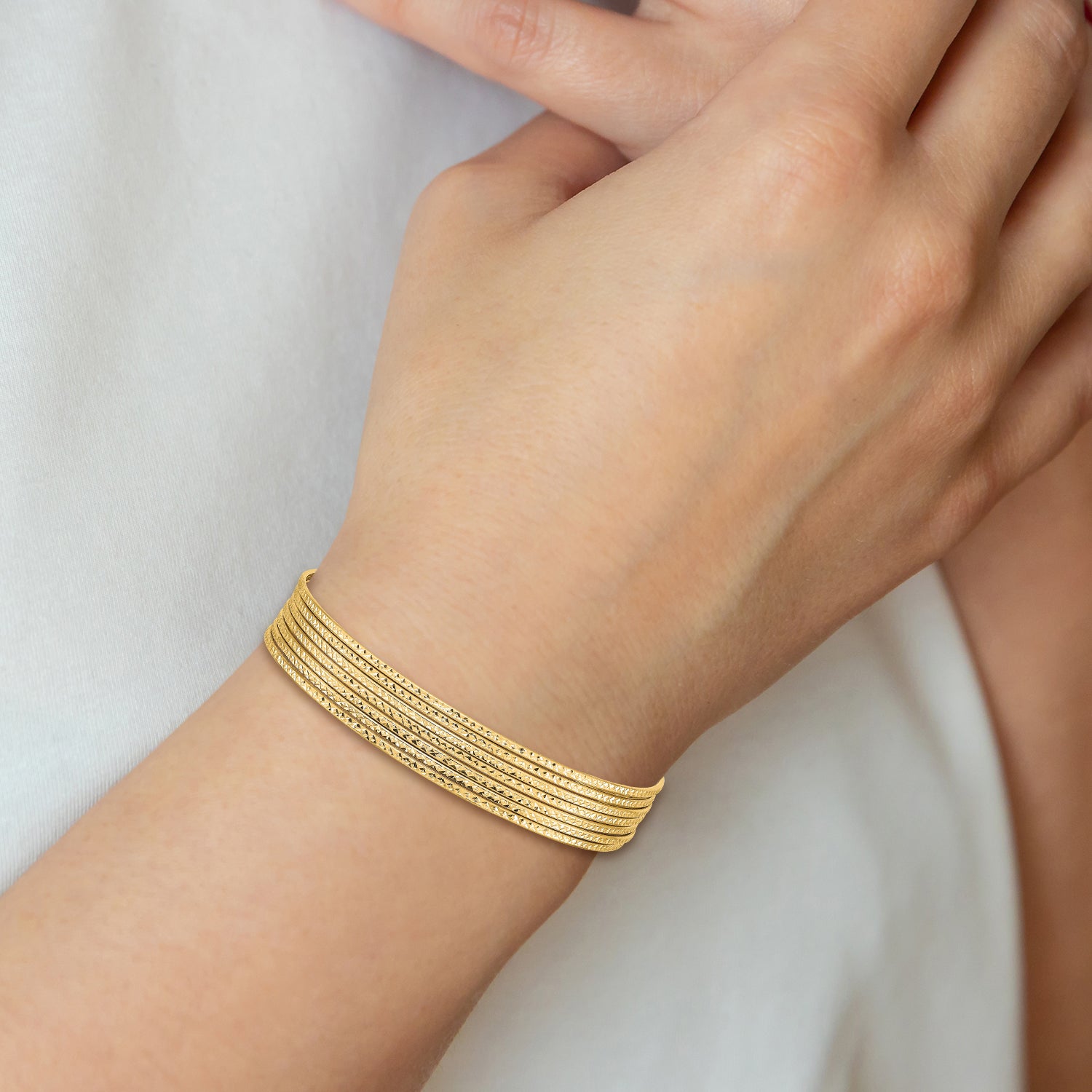 14K Oversize Polished and Textured with Dangle Heart 7-Strand 11.00mm Slip-on Round Bangle Bracelet DB534O