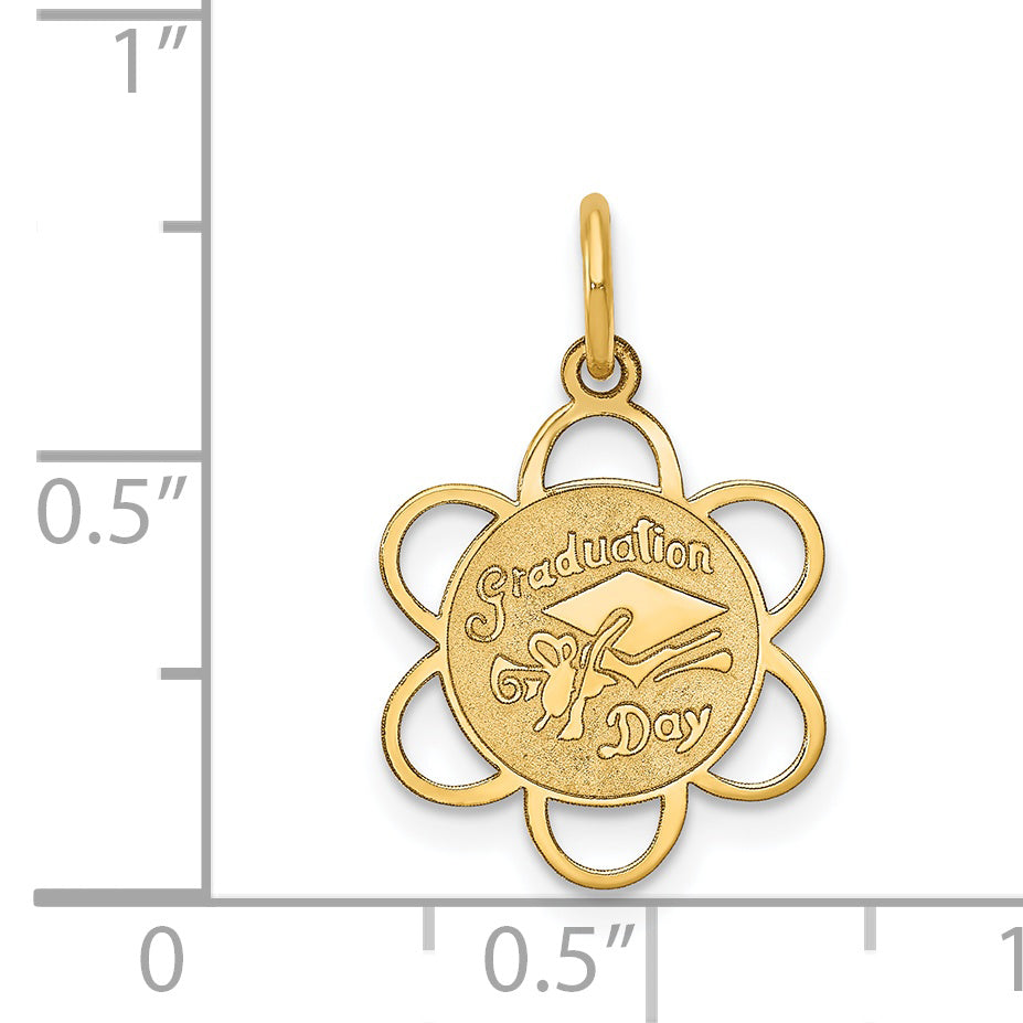 14k GRADUATION DAY Scalloped Edge Charm XAC685