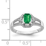 14k White Gold Diamond and Emerald Ring RM5747